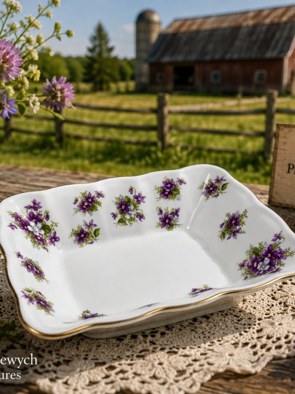 RA-Sweet-V--Royal Albert Sweet Violets Sweet Meat / Tidbit Dish - Picture 4 of 8